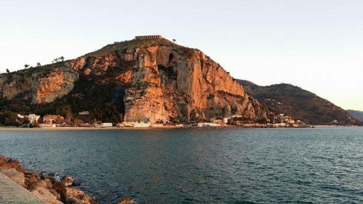 Апартаменты Vicolo Dei Pescatori Террачина Экстерьер фото